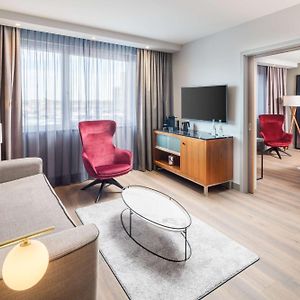 One-Bedroom King Suite